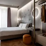 Aramis Deluxe Πανσιόν 4*