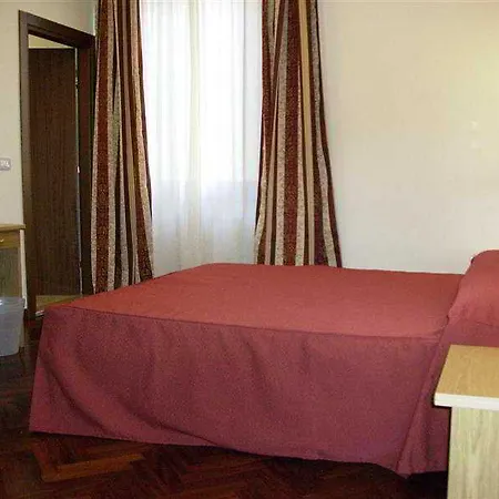 Aramis Deluxe Penzion 2*