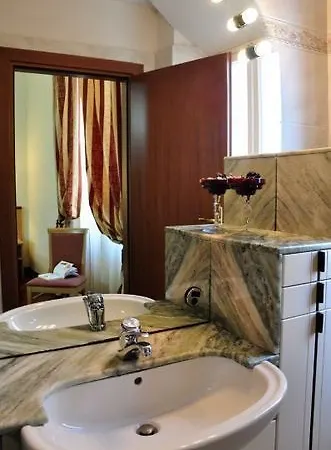 Aramis Deluxe Гостевой дом 2*