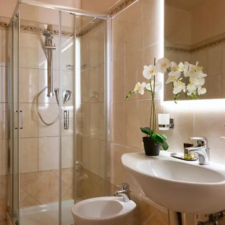 Gæstehus Aramis Deluxe 2*